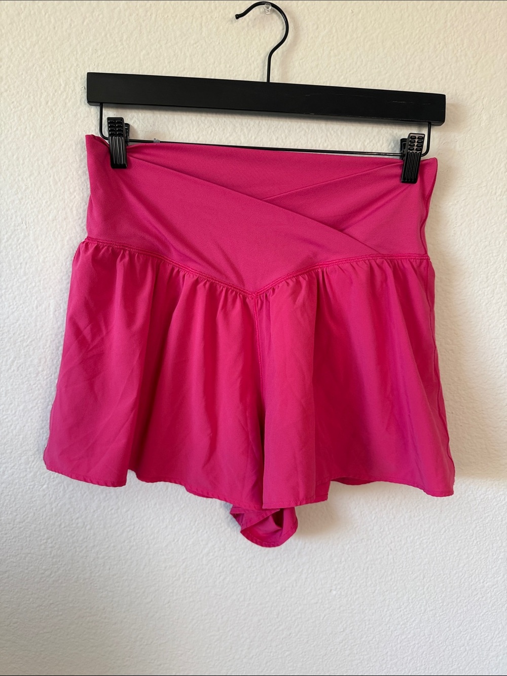 aerie Hot Pink Crossover Waist Athletic Shorts Size L